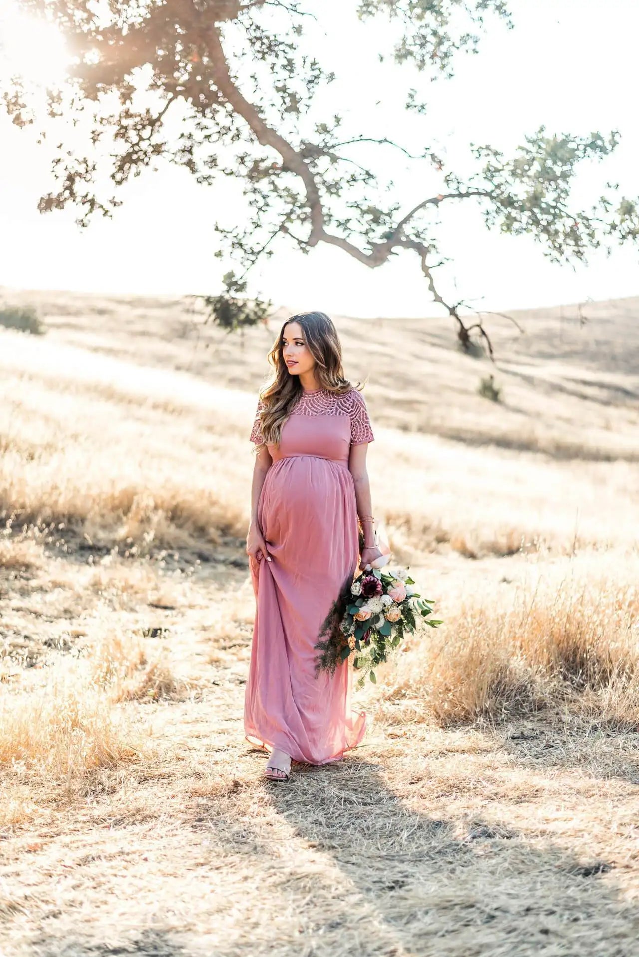 Elegant Dusty Pink Maternity Dress for Photography, Long Chiffon with Lace for Pregnant Women