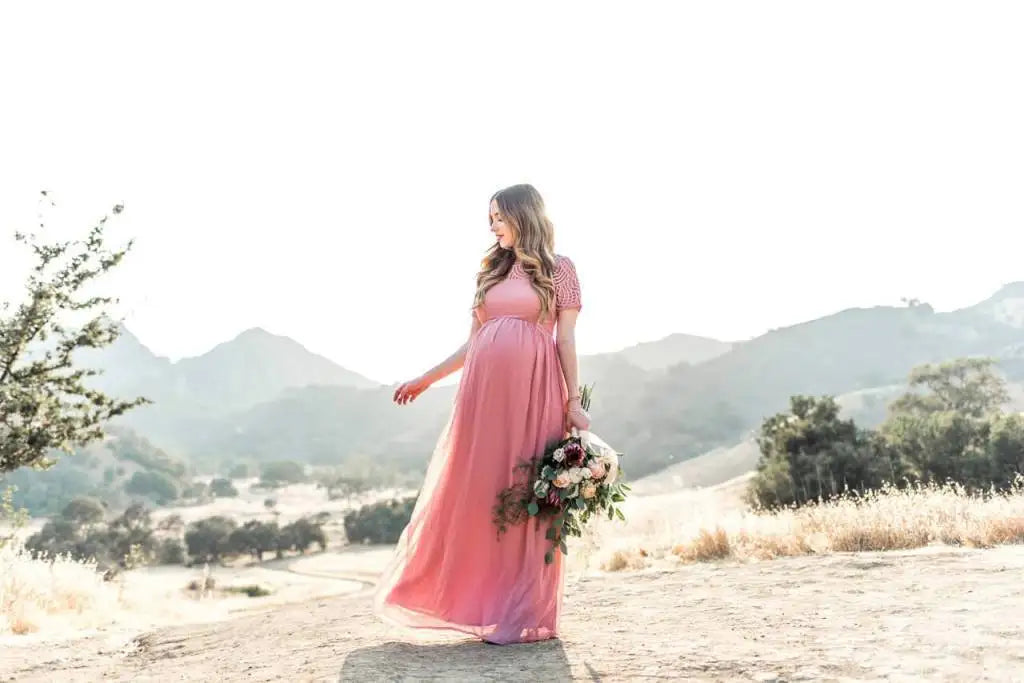 Elegant Dusty Pink Maternity Dress for Photography, Long Chiffon with Lace for Pregnant Women