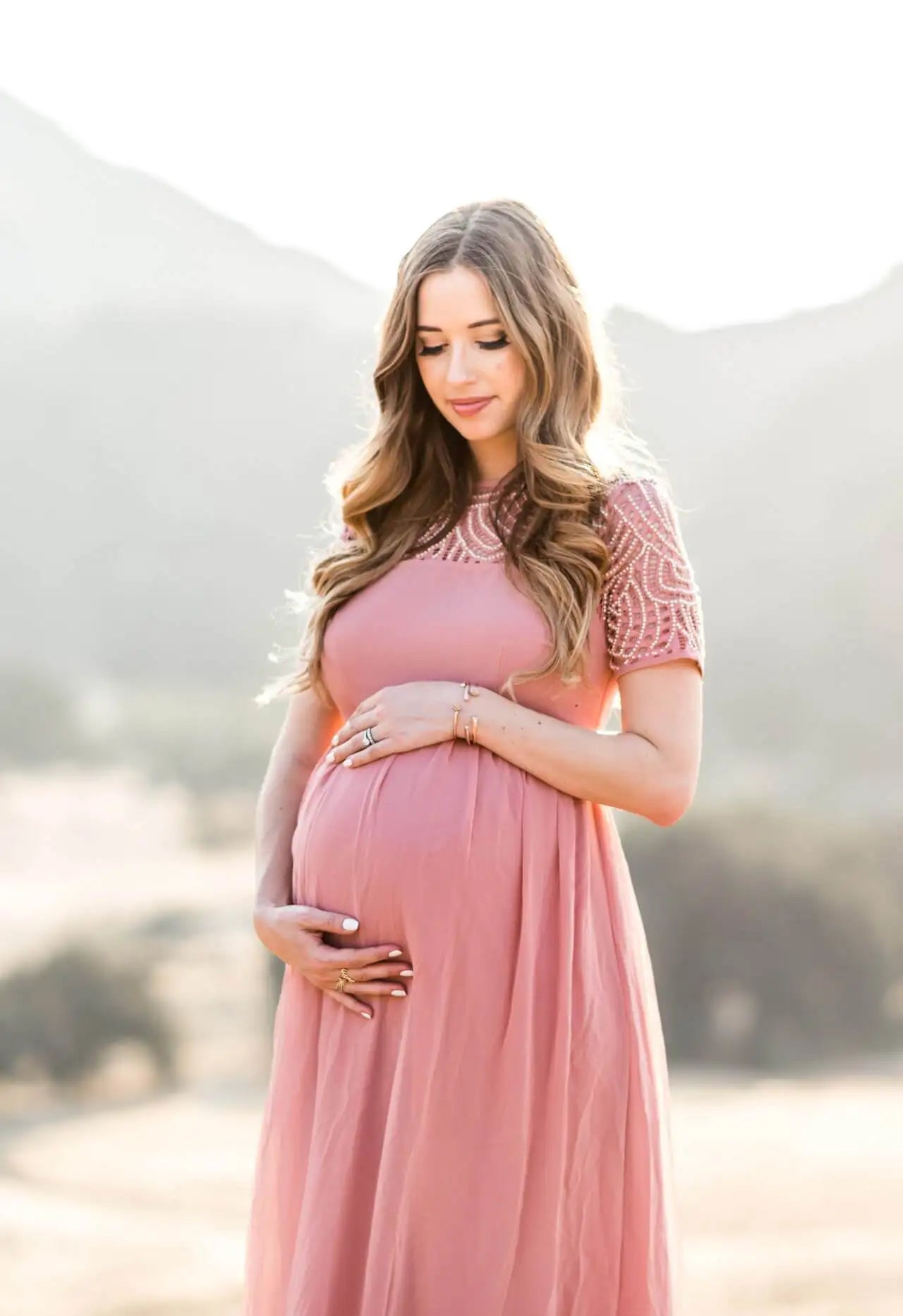 Elegant Dusty Pink Maternity Dress for Photography, Long Chiffon with Lace for Pregnant Women