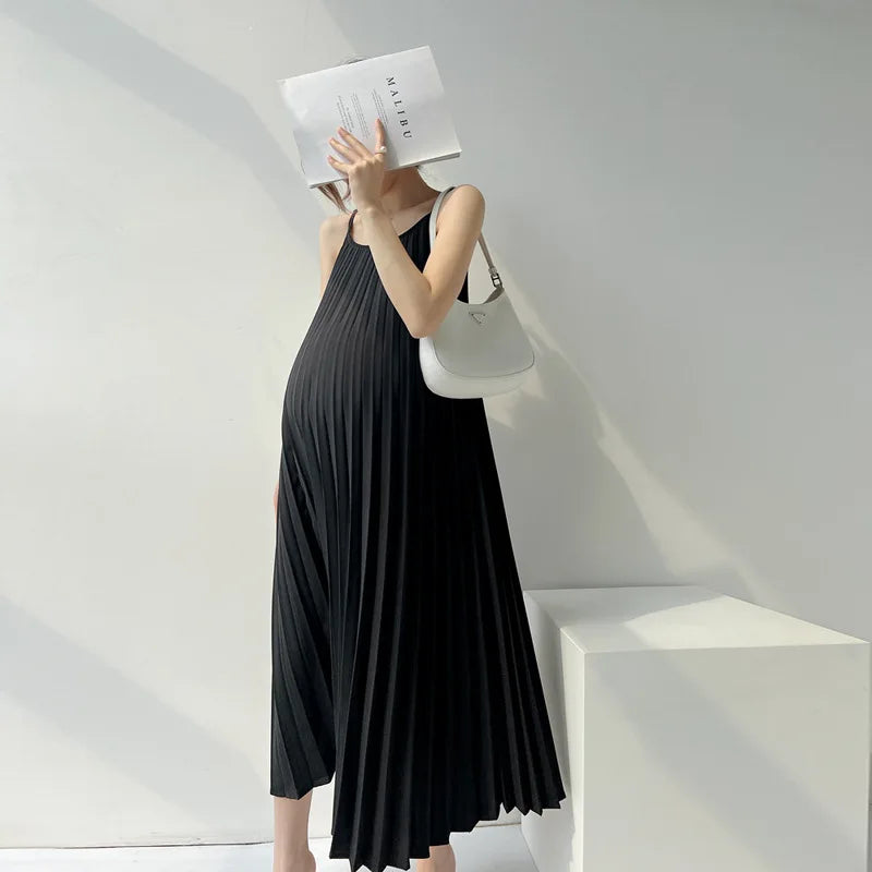 Elegant Pleated Chiffon Maternity Dress - Soft & Stylish Pregnancy Gown