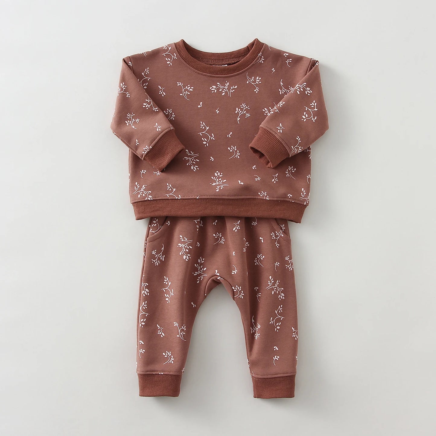 2-Piece Baby Outfit – Long Sleeve Top & Pants Set for Boys and Girls